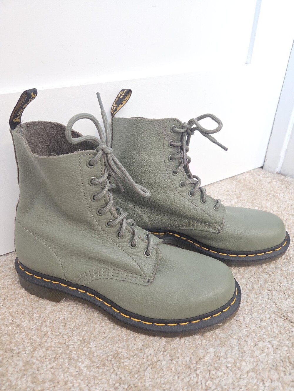 Dr. Martens Sage Green Virginia Leather Lace-Up Boots - Picture 3 of 6